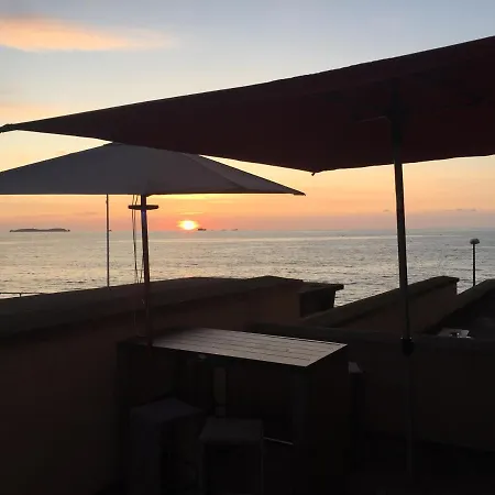 La Caravelle au plus près de la mer Saint-Malo Esterno foto